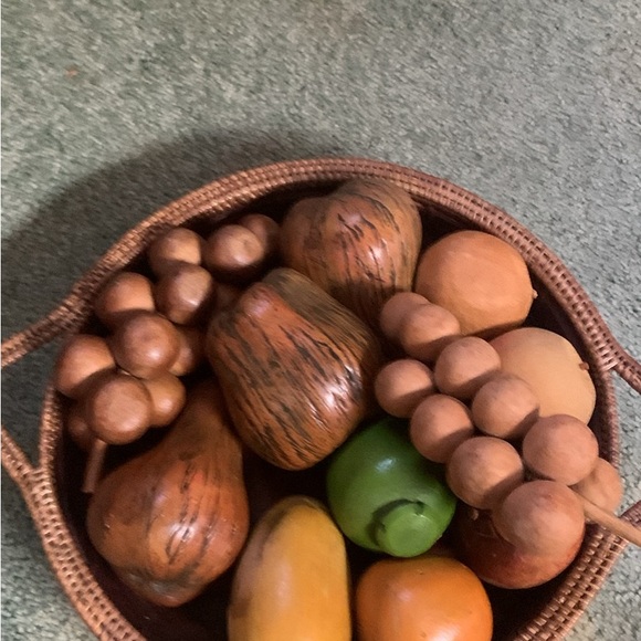 Pottery Barn bowl with wooden fruit EUC kitchen decorations - Picture 4 of 6